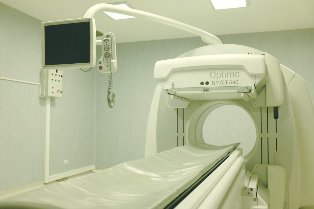 El Servicio de Medicina Nuclear del CEMNPA realizó el primer centellograma renal en un paciente pediátrico en Santa Cruz